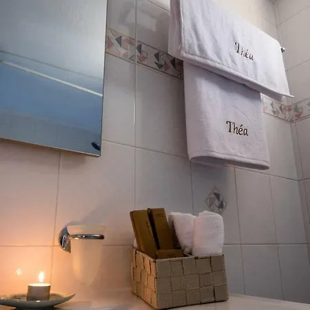Thea Apartment *