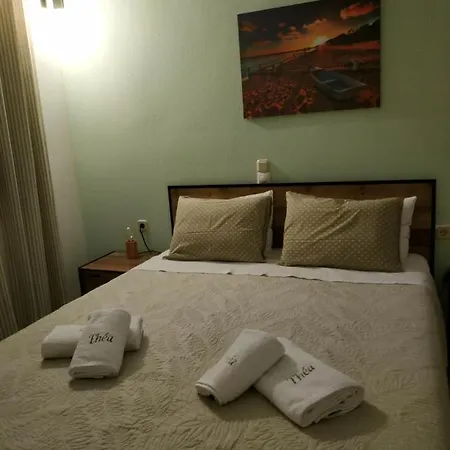 Apartment Thea *